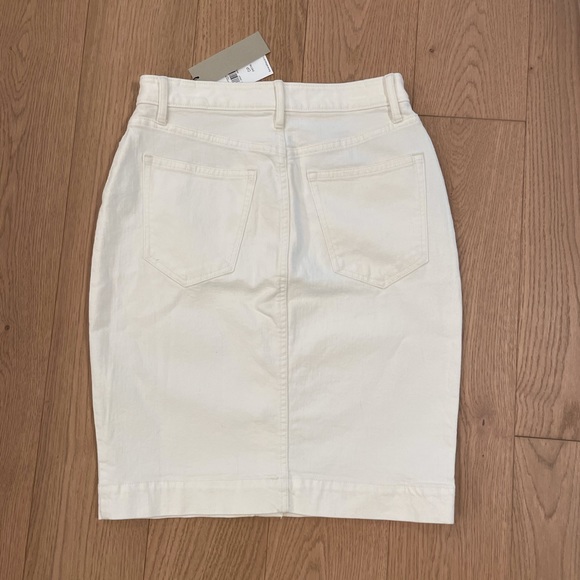 Banana Republic Petite Button Denim Skirt - Picture 3 of 3